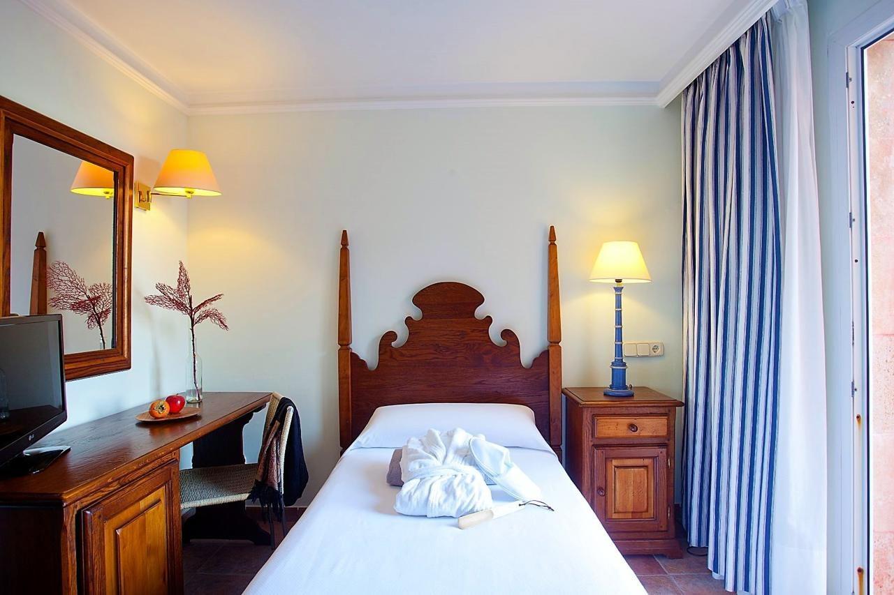 Hotel Cala Sant Vicenc - Adults Only Кала-Сан-Висенте Экстерьер фото